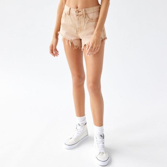 BDG by URBAN OUTFITTERS Cheeky High Rise Denim Shorts Frayed Hem Beige Size 26 - Picture 1 of 9